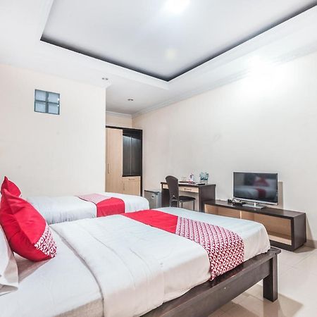 Oyo 1667 Wisma Lux Barkah Yakarta Exterior foto