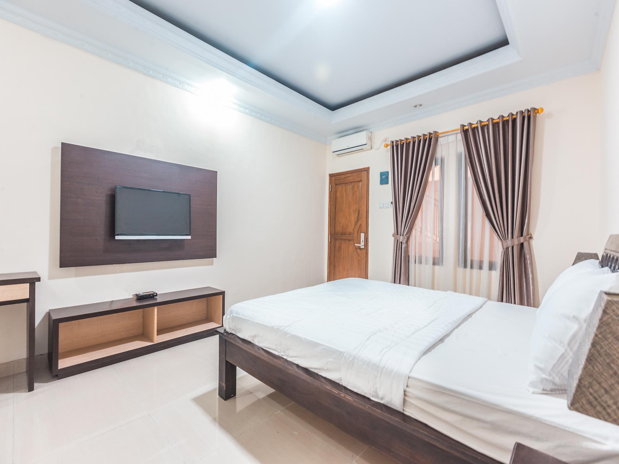 Oyo 1667 Wisma Lux Barkah Yakarta Exterior foto