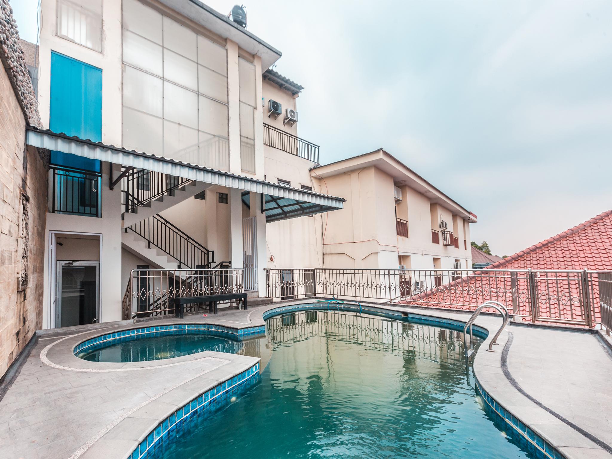 Oyo 1667 Wisma Lux Barkah Yakarta Exterior foto