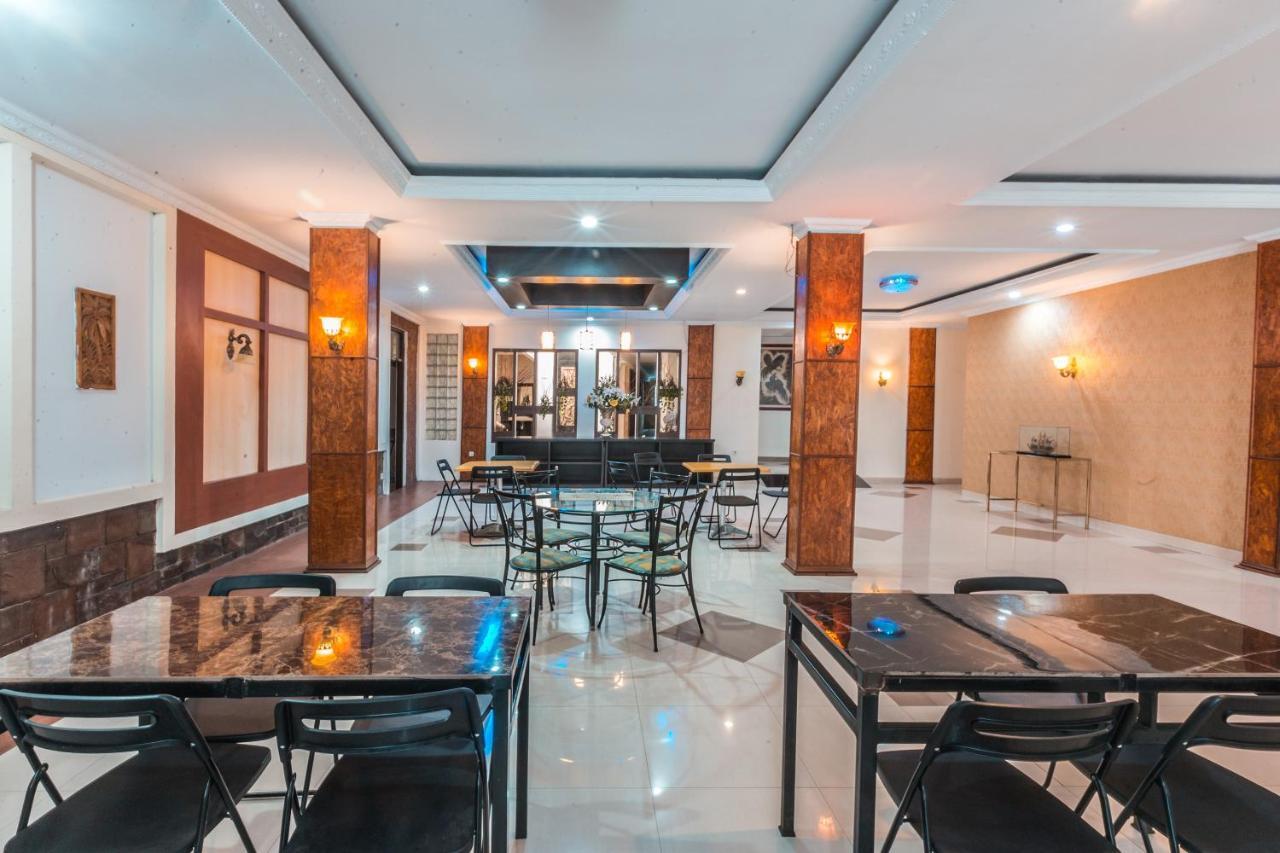 Oyo 1667 Wisma Lux Barkah Yakarta Exterior foto